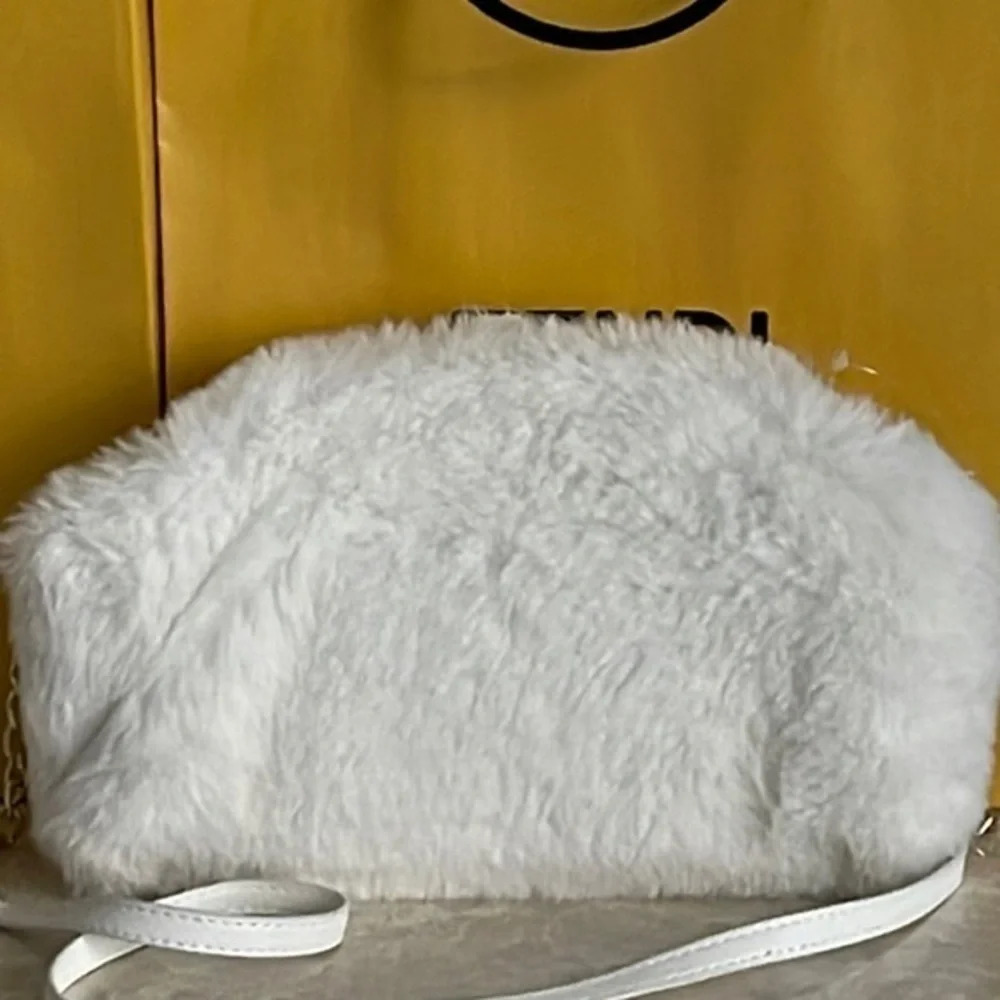 ISAAC MIZRAHI new york  faux fur NEW‎ bag - Picture 2 of 11